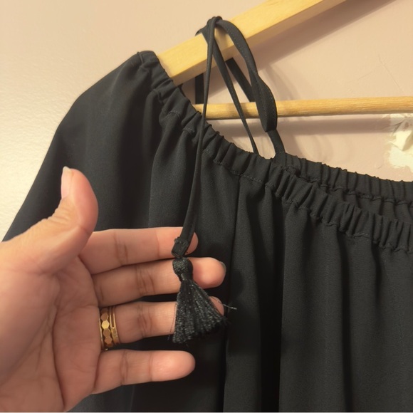 J.Crew Tie Tassel Cold-Shoulder Top Black Women Size 6 - Picture 3 of 6